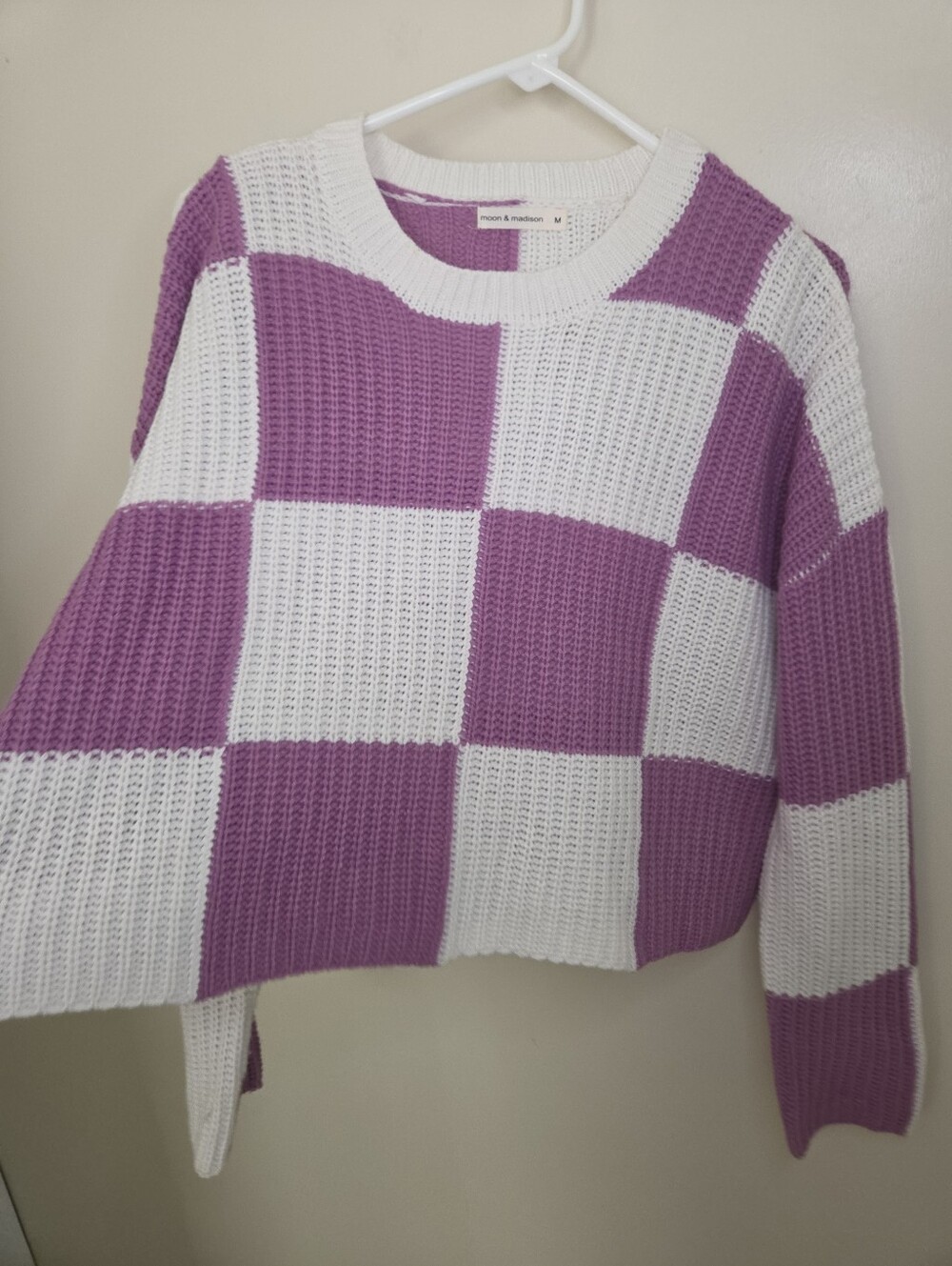 Women's Moon & Madison Purple Checkered Sweater Sz Medium - Picture 4 of 7
